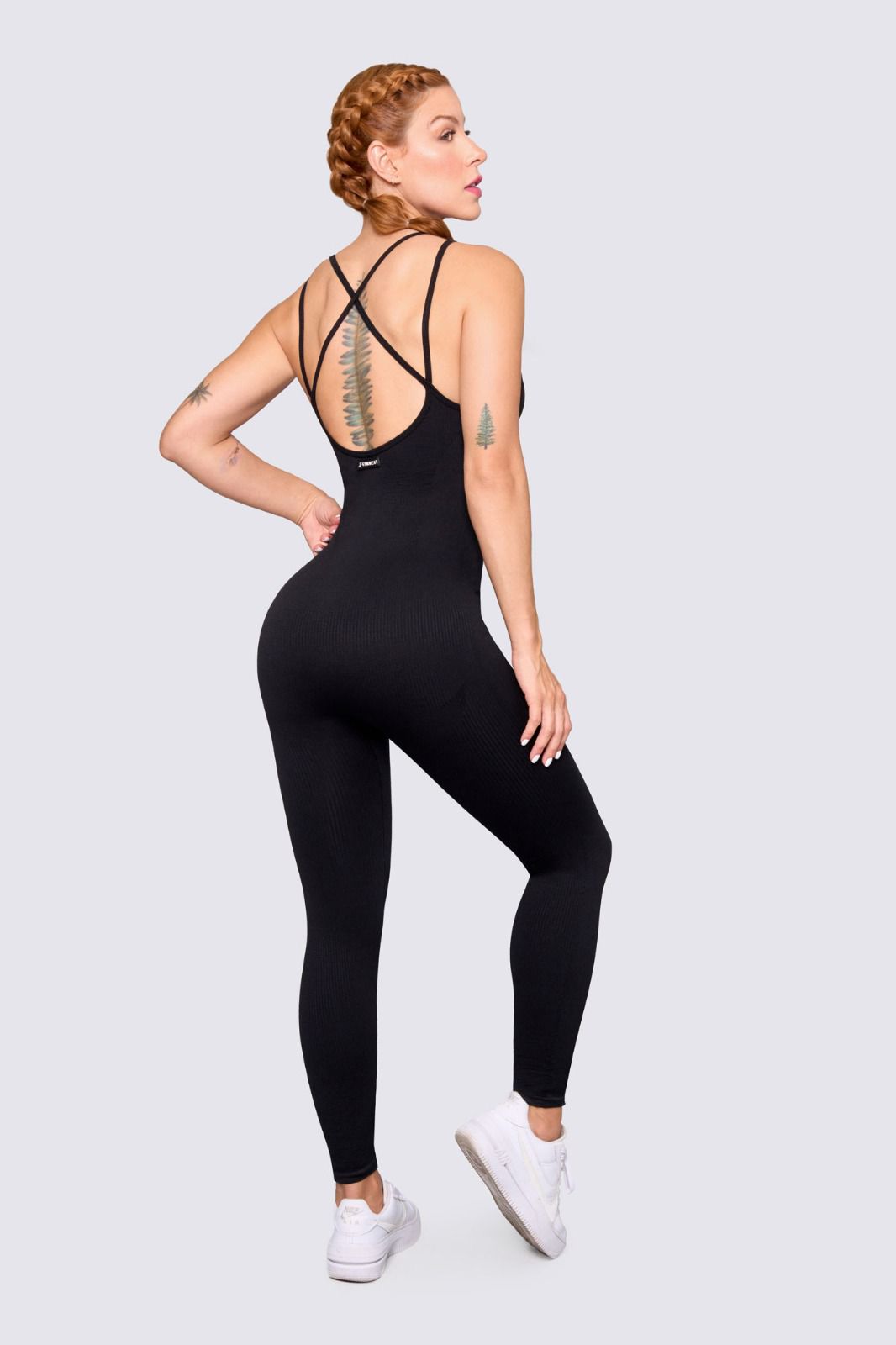 Jumpsuit without Seamstresses